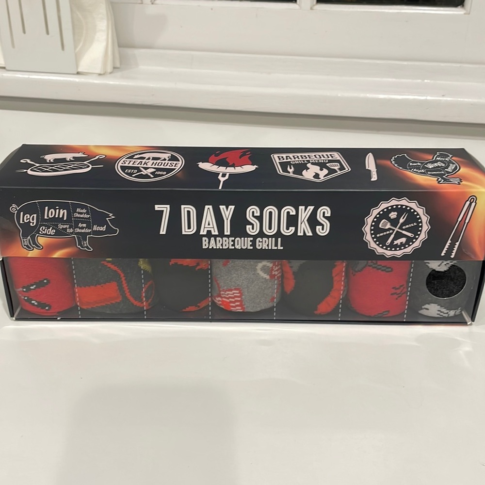 Men’s sock set. 7 pairs grilling theme. NWT. - Picture 6 of 6